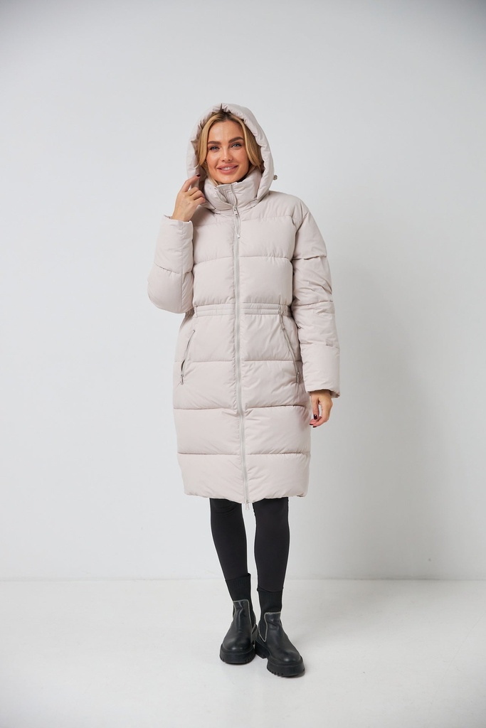 Elongated jacket with a drawstring in the middle