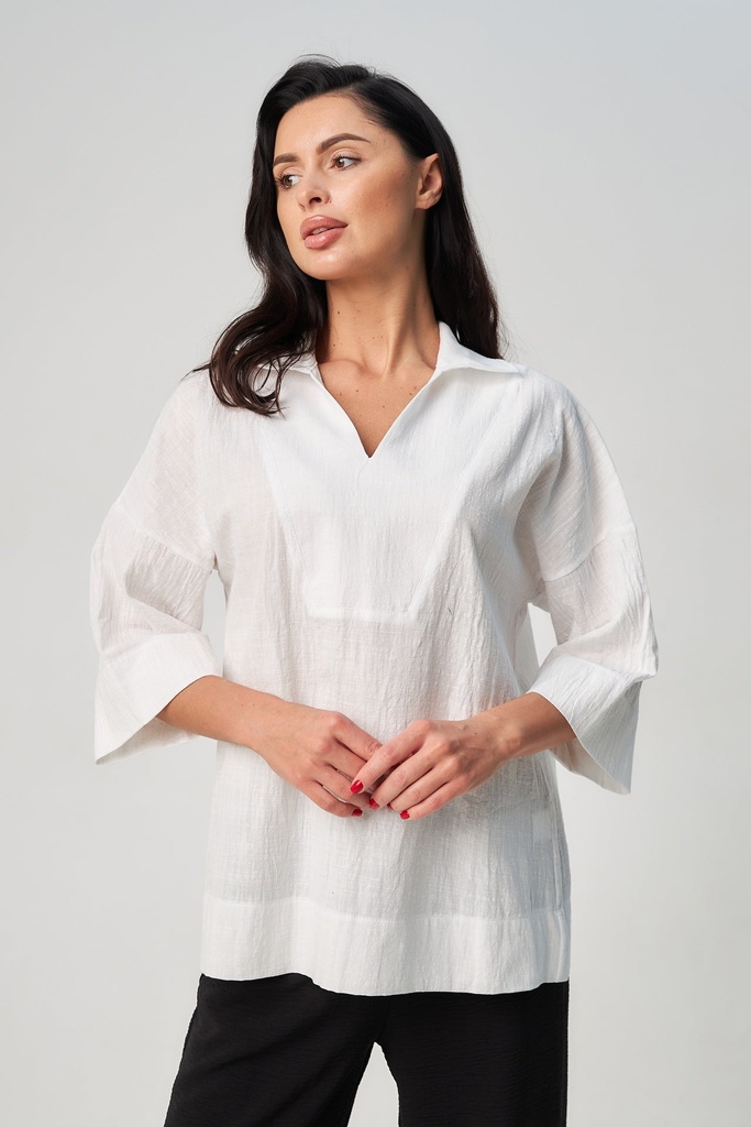 Blouse with collar and placket