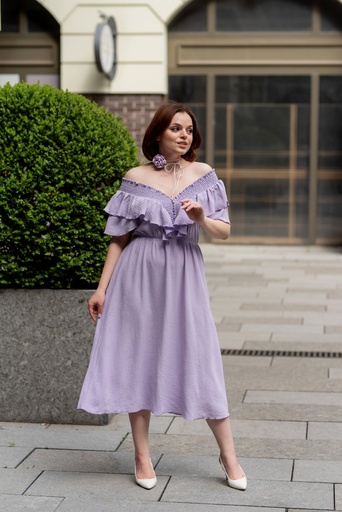 Dress with elastic V-neckline