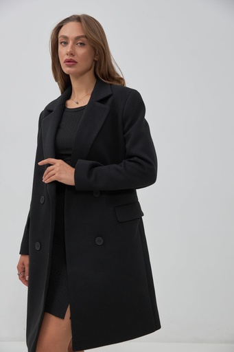 Shortened coat with buttons